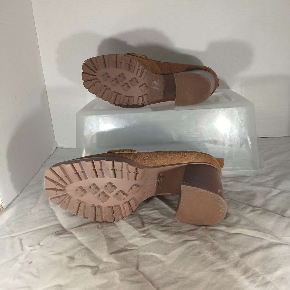 Crown Vintage Alivia Suede‎ Loafer Pumps 6.5 Tan Lug Sole Block Heel Academia - Picture 8 of 10